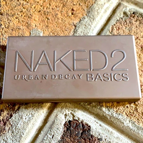 Urban Decay Naked2 Basics Palatte - Picture 1 of 2
